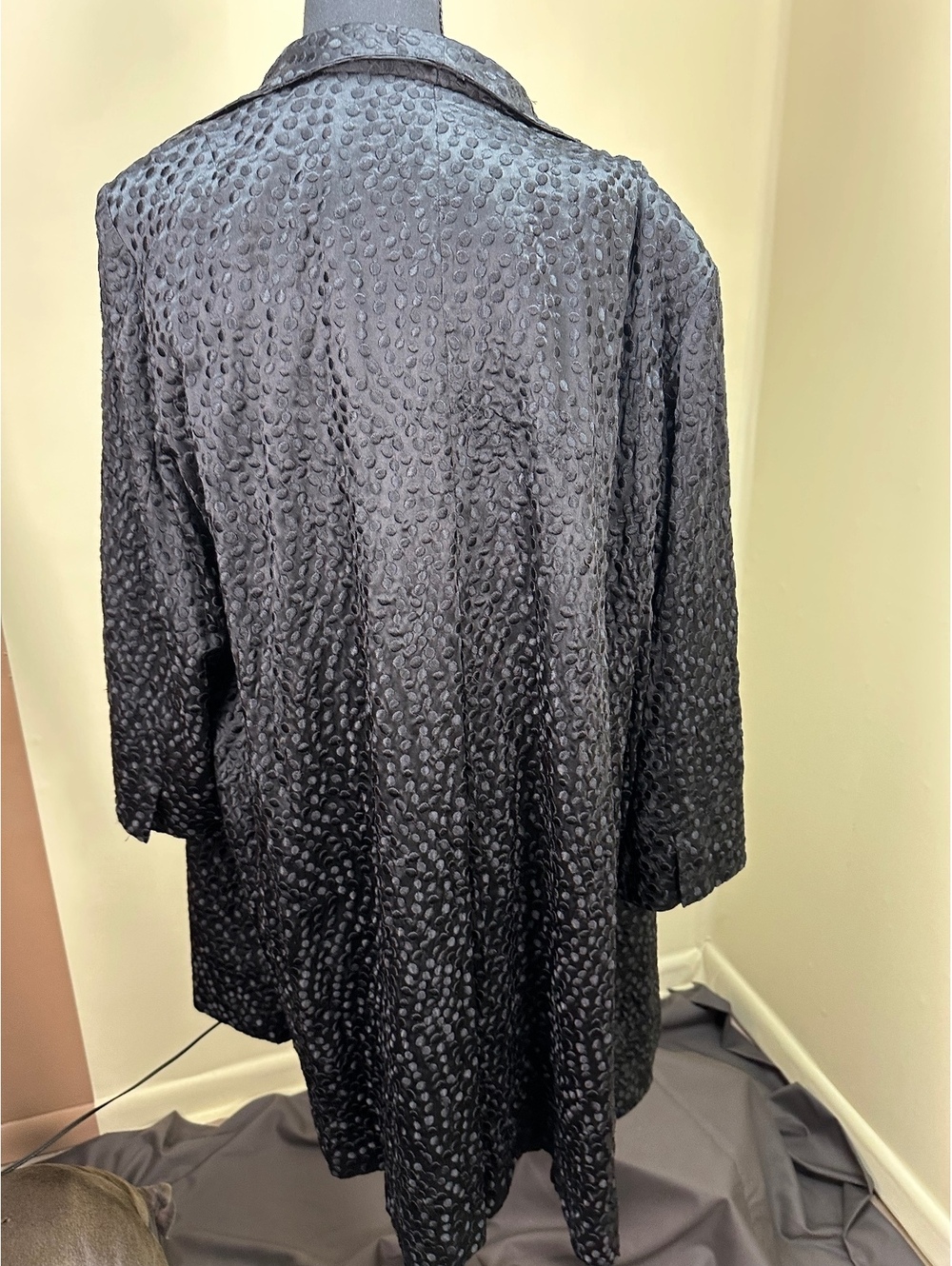 Eileen Fisher women’s coat, size 2XL. New without tags. Made in Peru.
